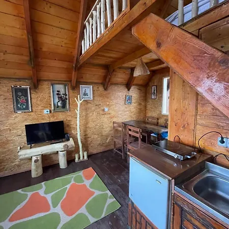 Shtepizat E Rames Agroturizem Tatil Evi *