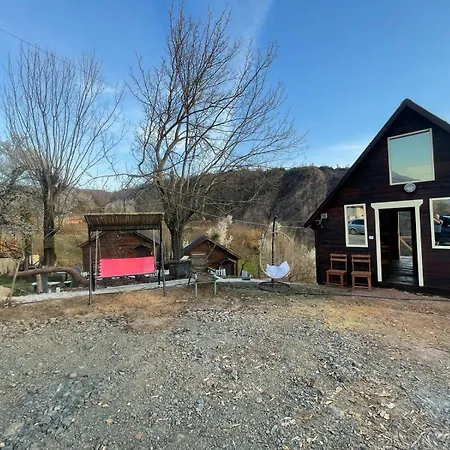 Shtepizat E Rames Agroturizem Tatil Evi *