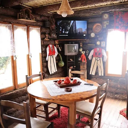 Shtepizat E Rames Agroturizem * Librazhet