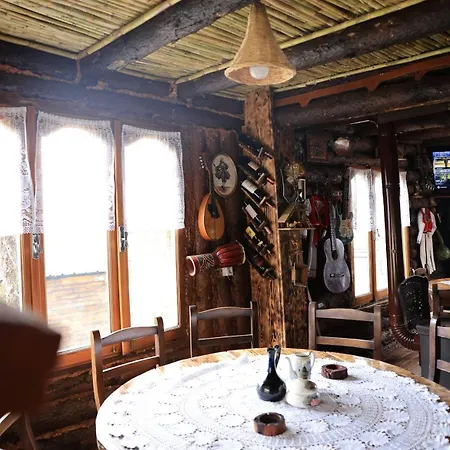 Shtepizat E Rames Agroturizem * Librazhet