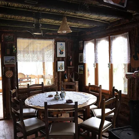 Shtepizat E Rames Agroturizem Tatil Evi