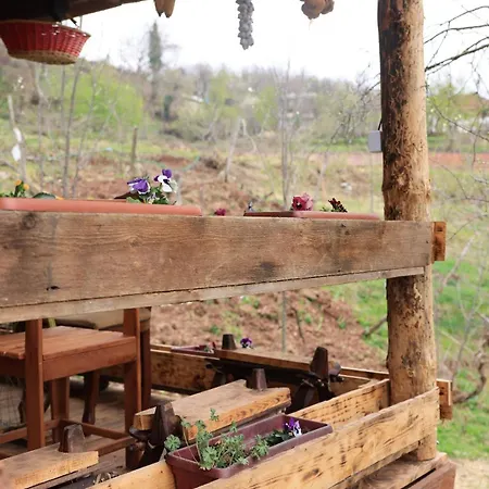 Shtepizat E Rames Agroturizem Tatil Evi Librazhet