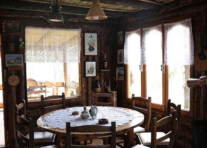 Shtepizat E Rames Agroturizem 別荘