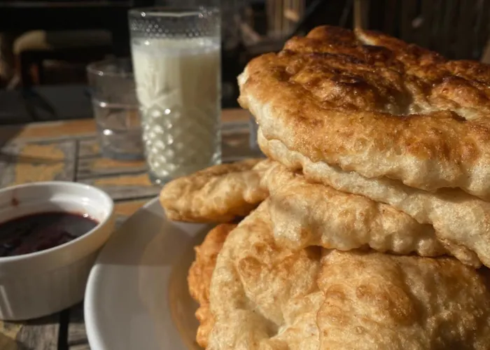 別荘 Shtepizat E Rames Agroturizem *